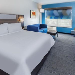 Hearing Accessible King Suite Non-Smoking